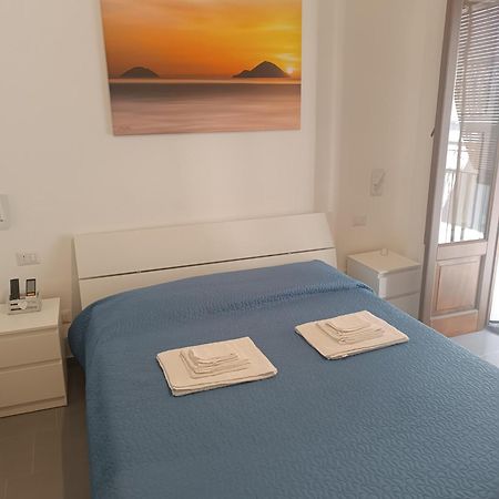 La Casetta Di Elia Lipari  Exteriör bild